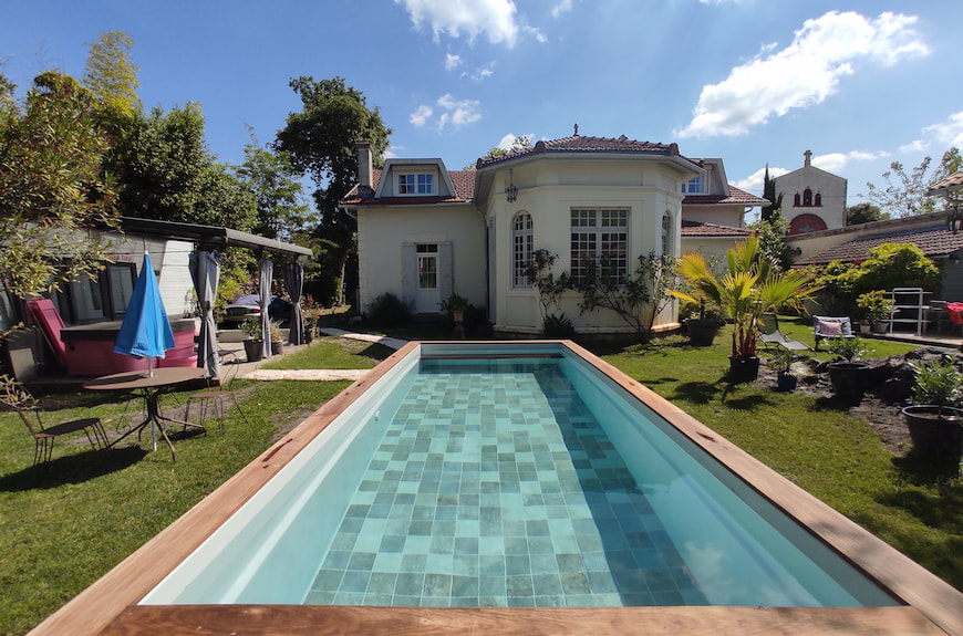 The pool, at villa Glen-Tara
